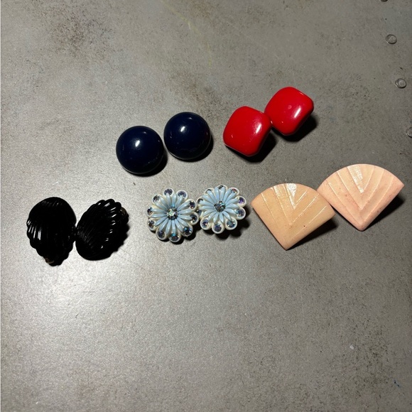 Mixed Sets of Colorful Vintage Clip-on Earrings - Picture 1 of 13